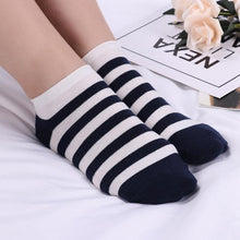 Load image into Gallery viewer, 5 Pack Casual 3D Boat Heart Invisible Ankle Socks freeshipping - Tyche Ace