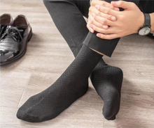 Load image into Gallery viewer, 10 Pairs Breathable Anti-Bacterial Men Bamboo Fibre Socks