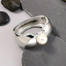 Load image into Gallery viewer, Faux Pearl Cuff Bangles Charm Bracelets for women