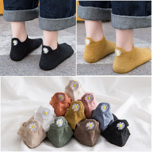 Load image into Gallery viewer, Embroidered Daisy Flower Comfortable Women Cute Socks freeshipping - Tyche Ace