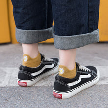 Load image into Gallery viewer, Embroidered Daisy Flower Comfortable Women Cute Socks freeshipping - Tyche Ace