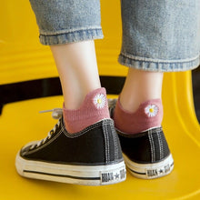 Load image into Gallery viewer, Embroidered Daisy Flower Comfortable Women Cute Socks freeshipping - Tyche Ace