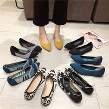 Load image into Gallery viewer, Women Flat Heel Pointed Toe Shoes