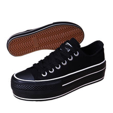 Load image into Gallery viewer, Women Canvas Slip On Platform Pumps