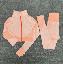 Load image into Gallery viewer, Seamless Women Yoga Workout Sportswear Sets