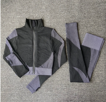 Load image into Gallery viewer, Seamless Women Yoga Workout Sportswear Sets