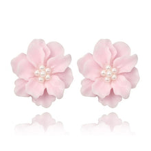 Load image into Gallery viewer, Woman Simulated Pearl Flower Stud Earrings freeshipping - Tyche Ace