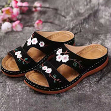 Load image into Gallery viewer, Women Summer Embroidered Soft Comfortable Open Toe Sandals
