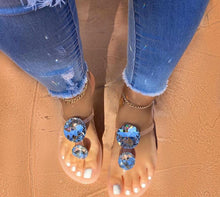 Load image into Gallery viewer, Women Big Rhinestone Design Transparent Flat Sandals
