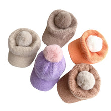 Load image into Gallery viewer, Unisex Winter Pom Pom Design Knitted Caps for Kids
