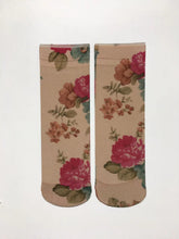 Load image into Gallery viewer, Flower Butterfly Pattern Print Soft Ankle Socks freeshipping - Tyche Ace

