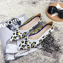 Load image into Gallery viewer, Knitted Fabric Comfortable Flat Pointed Toe Breathable Pumps
