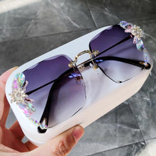 Load image into Gallery viewer, sunglasses women 2020 new fashon Vinage Sqaure luxury glasses Rimless rhinesotne sunglasses Shades For Women Summer oculos freeshipping - Tyche Ace
