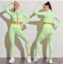 Load image into Gallery viewer, Seamless Women Yoga Workout Sportswear Sets
